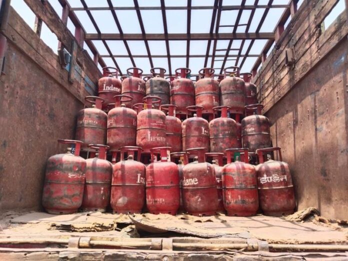 lpg-gas-cylinder_f8a9c06895c7904.jpg