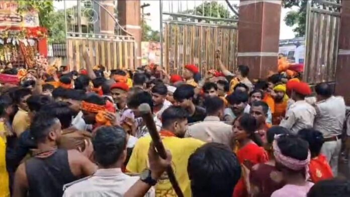 stampede-at-shringeshwarnath-t-3.jpg