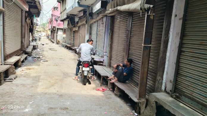 बंद रहे बाजार के प्रतिष्ठान