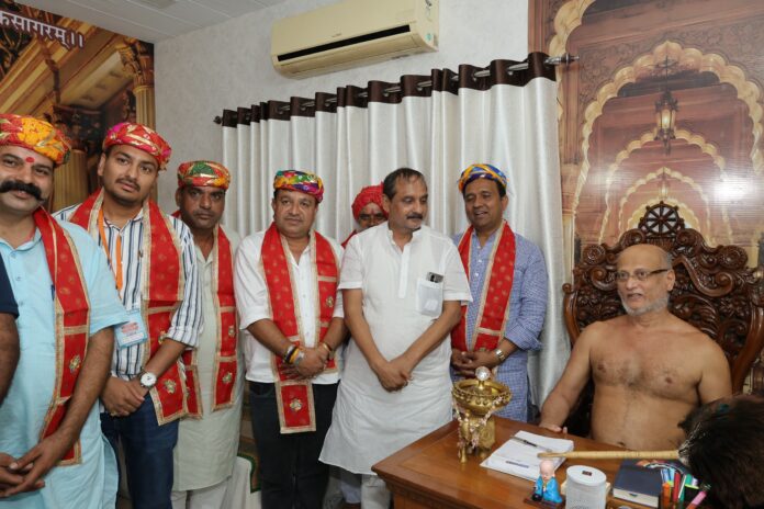 2746 आचार्य पुलकसागर
