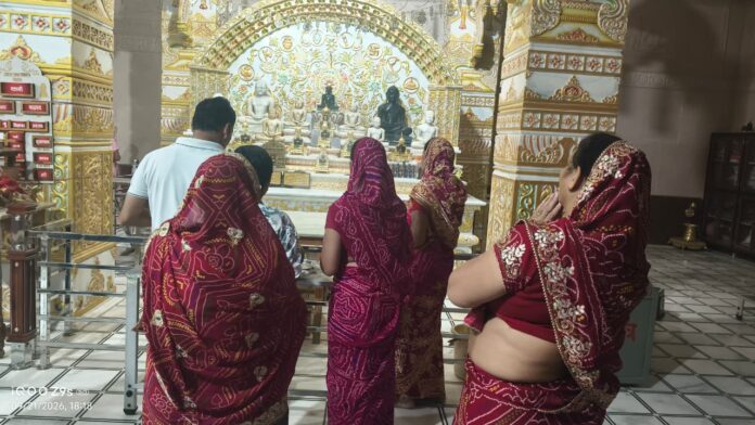 लक्ष्मणगढ़ के श्री आदिनाथ दिगंबर जैन मंदिर में क्षमावाणी पर्व के अवसर पर