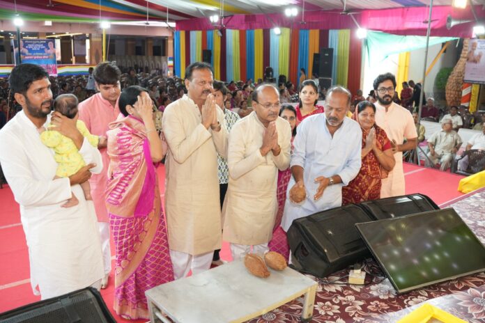आचार्य पुलकसागर महाराज