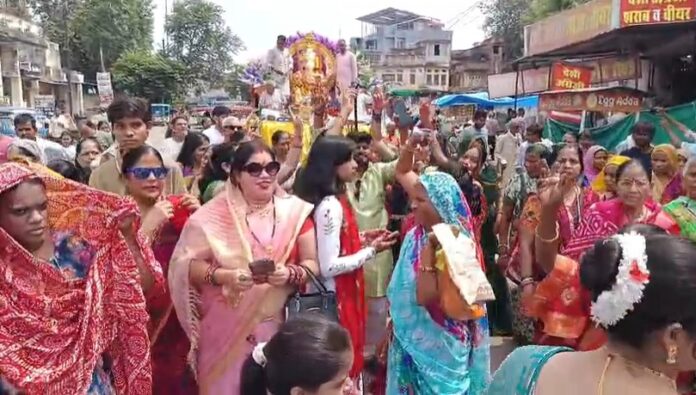579 भव्य गणपति शोभायात्रा