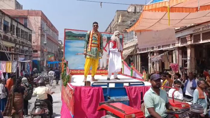 610 अशोक टॉकीज से निकली 165वीं शोभायात्रा