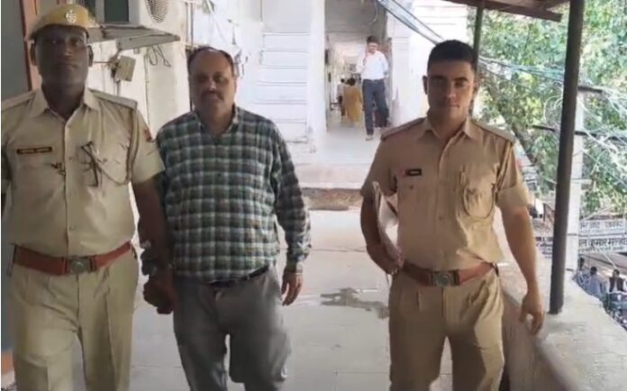 611 10 साल से फरार स्थाई वारंटी