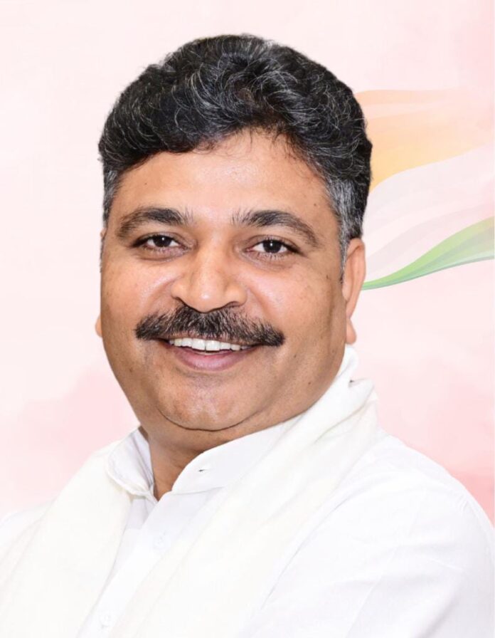 660 नेता प्रतिपक्ष टीकाराम जूली