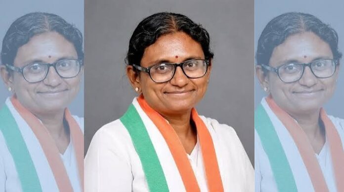 Meenakshi_Natarajan1.jpg