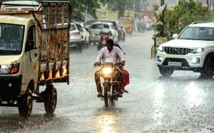 heavy-rainfall-lashes-jabalpur-1-1.jpg