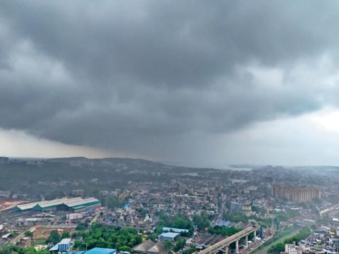 monsoon1.jpg