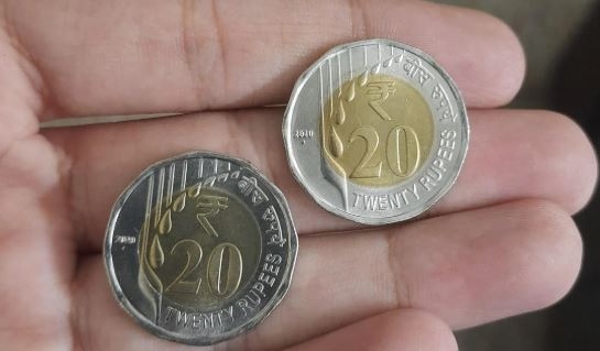 up-sre-01-fake-20-rs-coin-pic-up.jpg