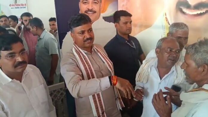 2788 कांग्रेस कार्यकर्ताओं से मुलाकात