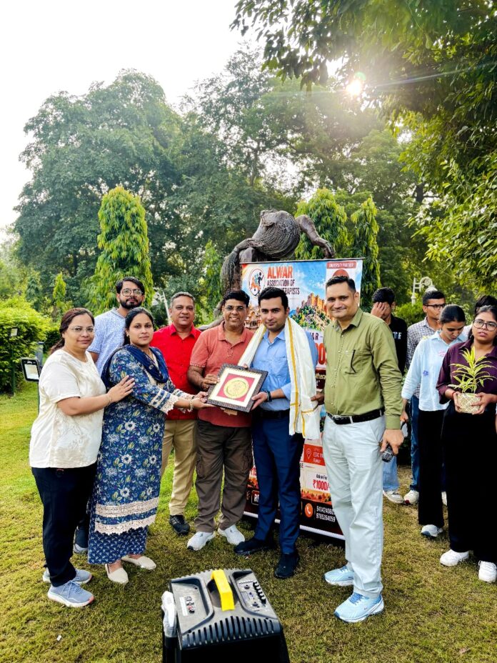 अलवर के कंपनी बाग में आयोजित जागरूकता कार्यक्रम