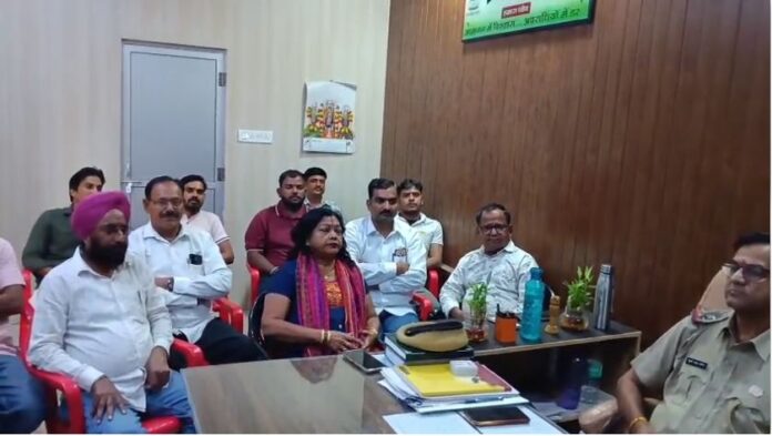 एनईबी थाने में सीएलजी सदस्यों एवं सुरक्षा सखियों के साथ बैठक