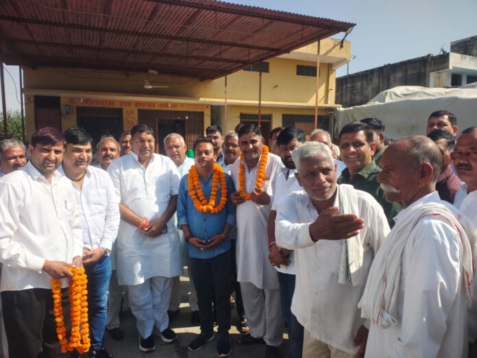 3006 सतीश यादव को दो निर्दलीयों का समर्थन