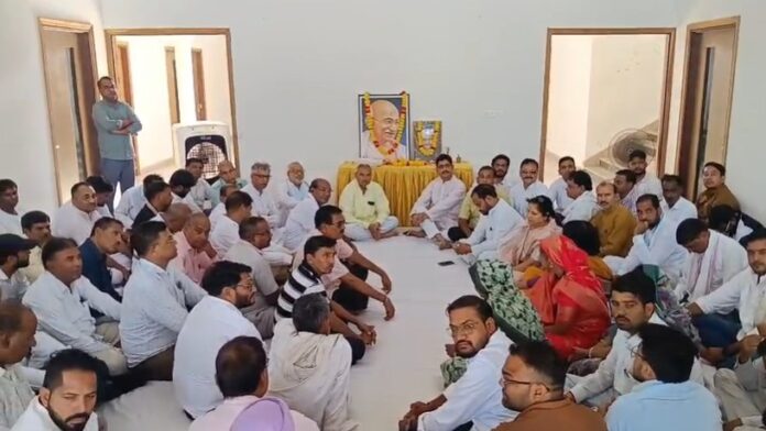 681 कांग्रेस कार्यालय में गांधी-शास्त्री जयंती