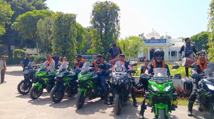 दिल्ली से अलवर पहुंचे राइडर्स