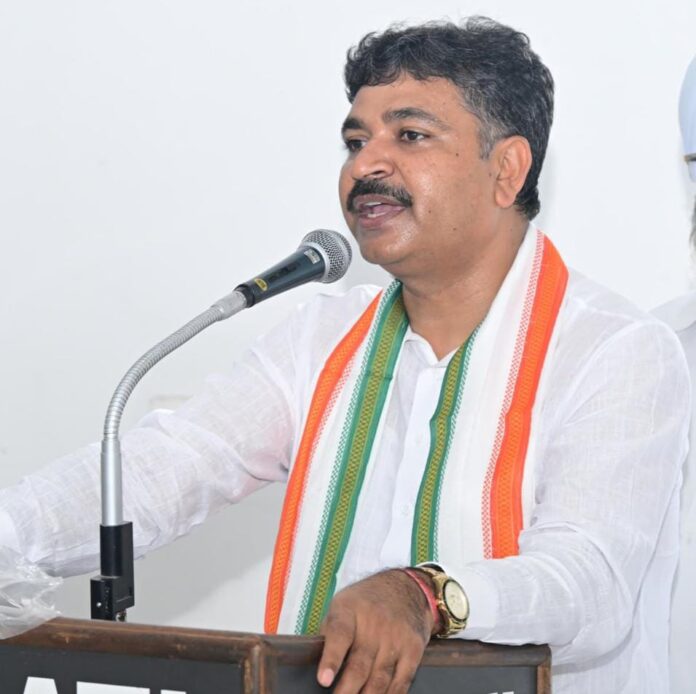 790 नेता प्रतिपक्ष टीकाराम जूली