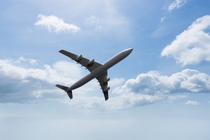 bottom-view-plane-sky_1134-408.jpg