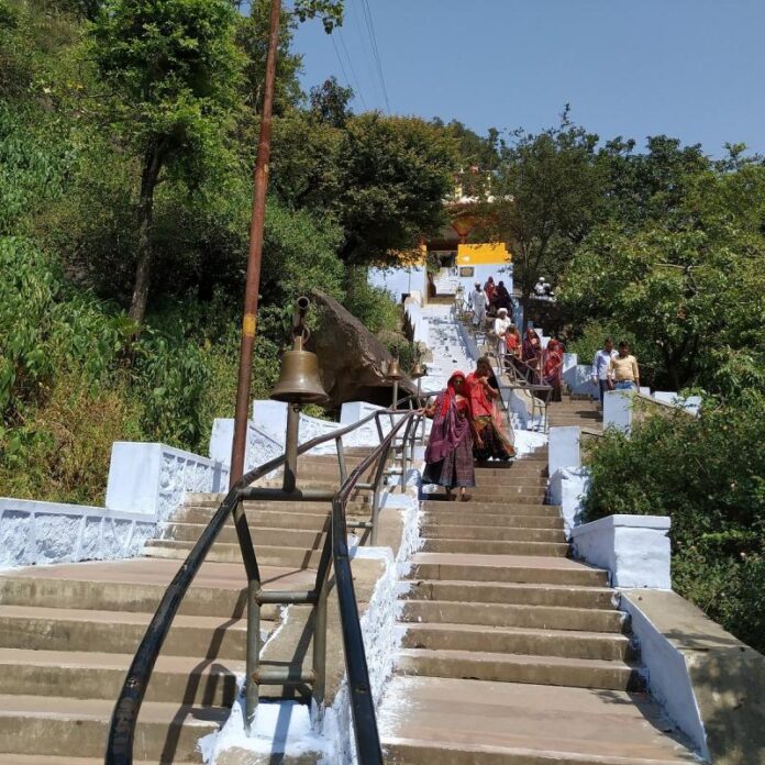 climb-for-adhar-devi.jpg